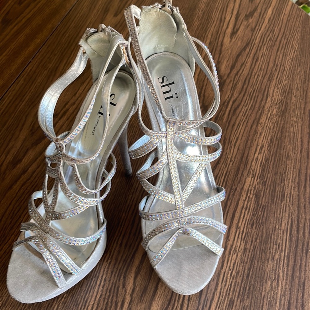 Iridescent, sexy 5” pumps with glittery rhinestone detail, size 8